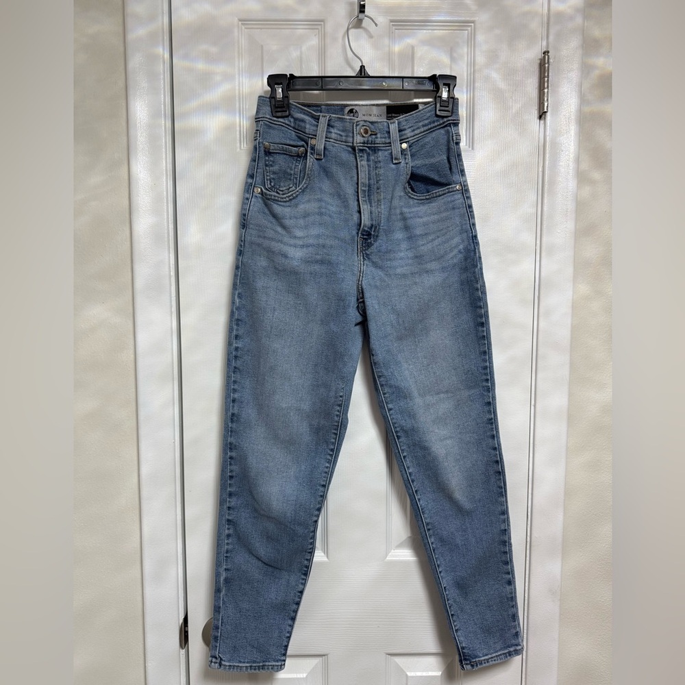 Levi’s Women’s SilverTab Jeans